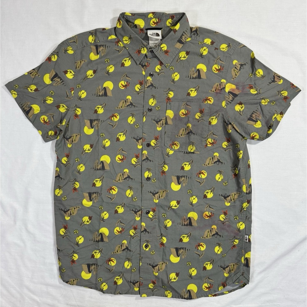 The North Face Size L Short Sleeve Baytrail Shirt Aviator Many Camp Tools Print